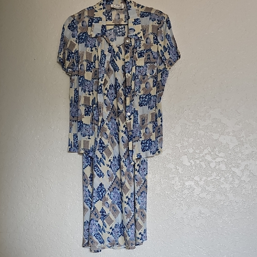 Elegant Blue and Cream Midi Dress with Classic Charm